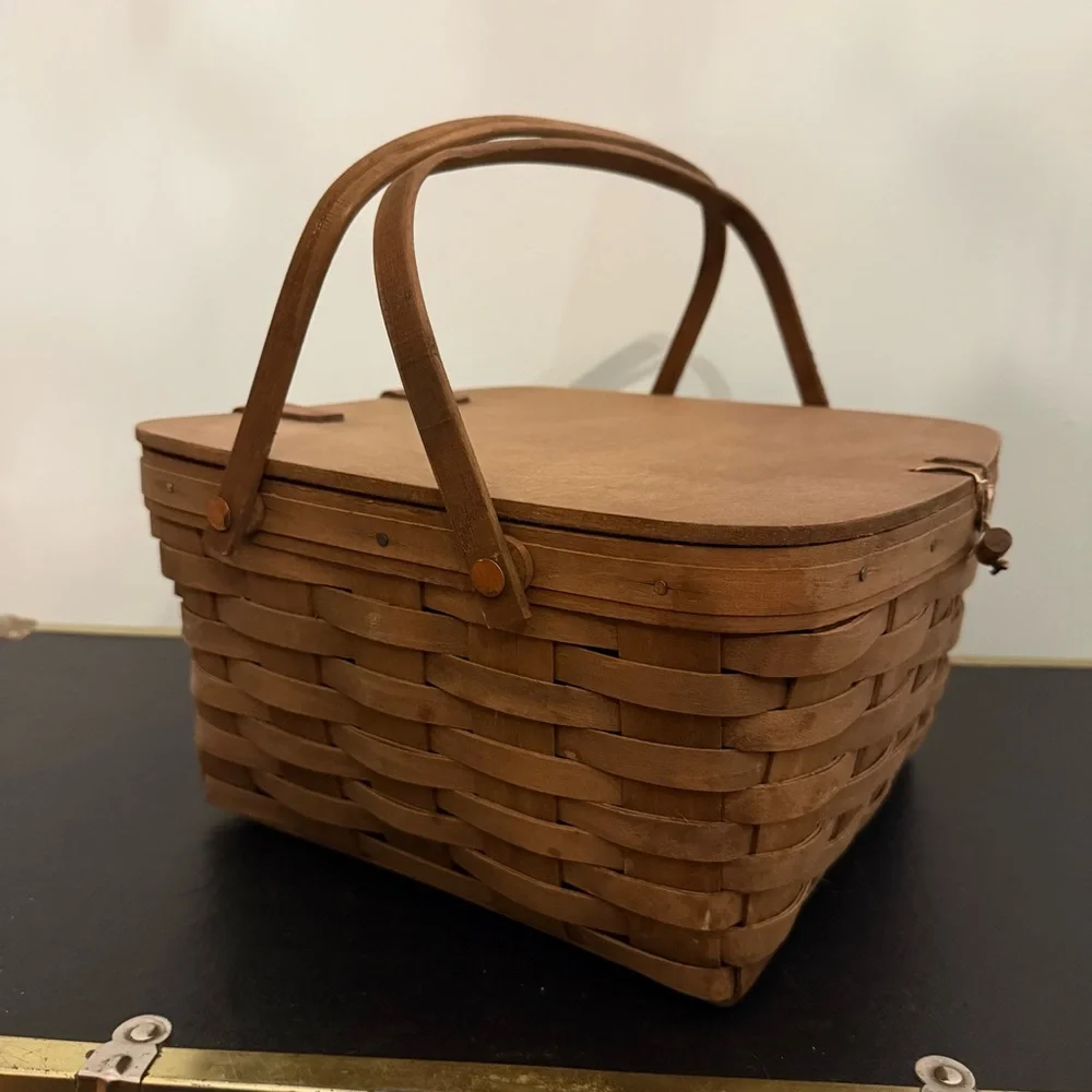 🧺🍒 1981 Longaberger Picnic Pie Basket w/ Lid + Table Stand – Vintage USA - Picture 3 of 15